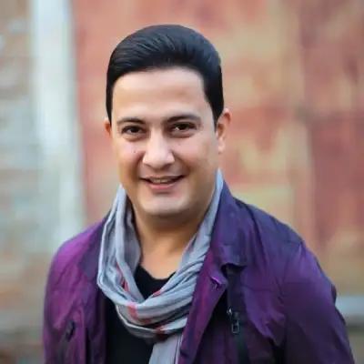 Begenç Allaýarow - Däli Dünýede