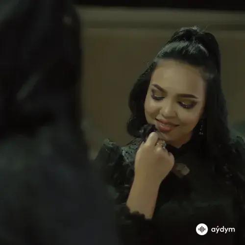 Bägül Maşadowa - Kara Paraň