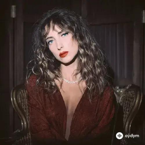 Merve Gündogdu - Bir Ateşe Attin Beni