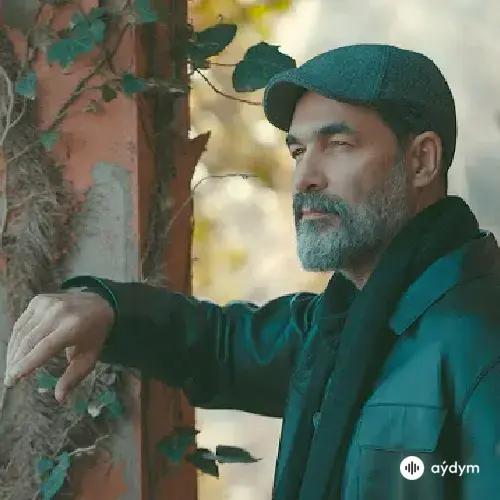 Uğur Işılak - İçinde Bir Sızı Kalır