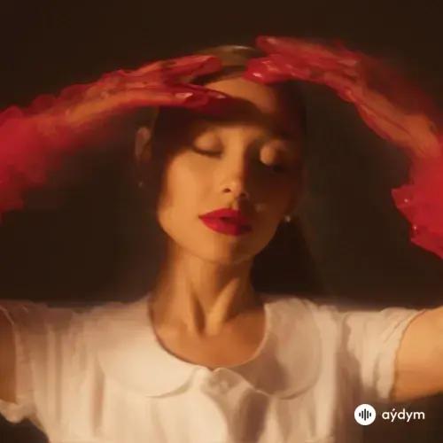 Ariana Grande - Yes And