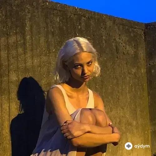 Artemas  - I like the way you kiss me