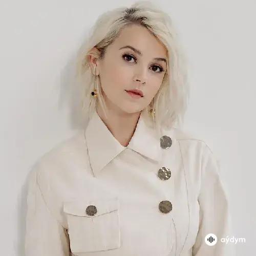 Мика Ньютон