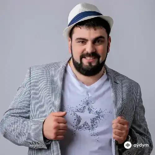 Артур Халатов