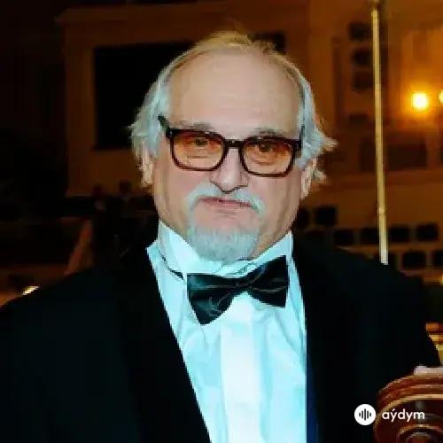 Геннадий Гладков