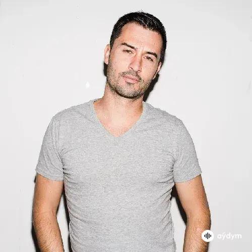 Yves Larock