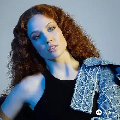Jess Glynne