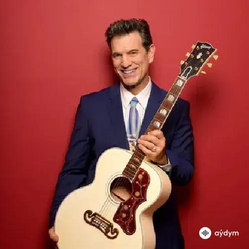 Chris Isaak
