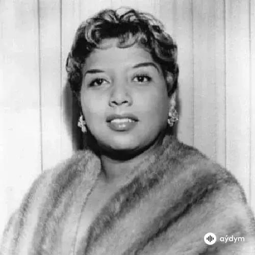 Etta Jones