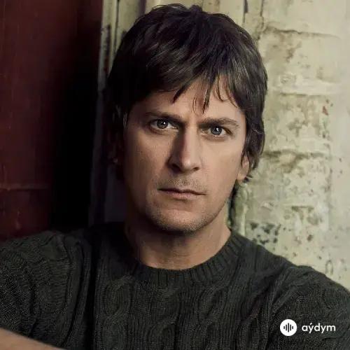 Rob Thomas