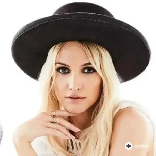 Ashlee Simpson - Pieces Of Me