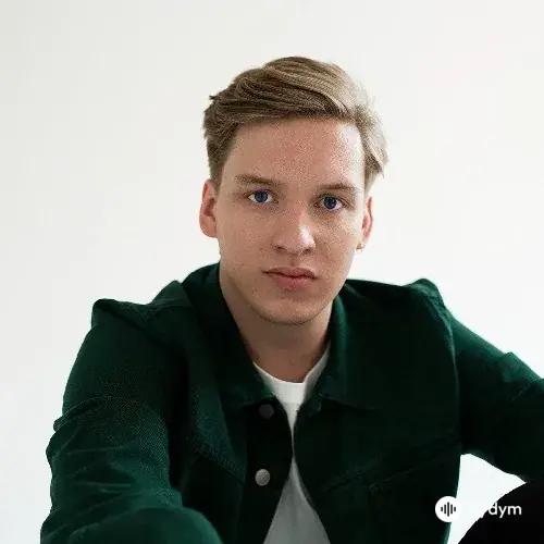 George Ezra