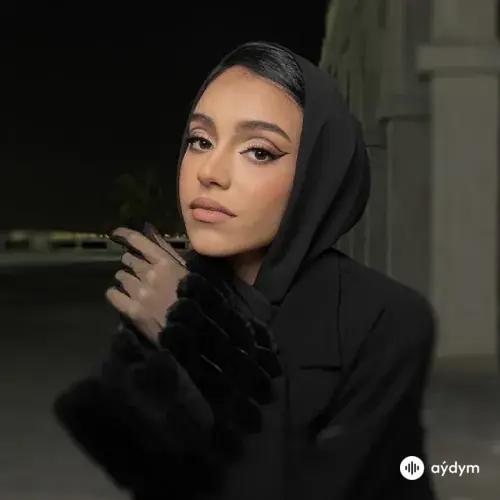 Zeena Emad 