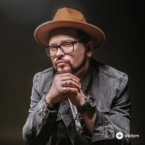 Макс Лоренс 