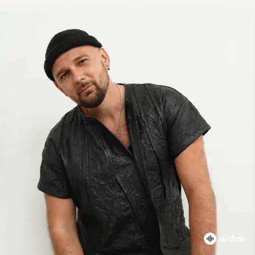 Роман Бестселлер 