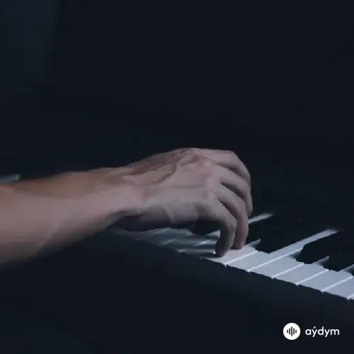 Gibran  Alcocer - Idea 10