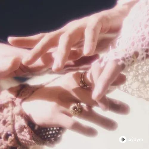 Shinee - Poet, Artist