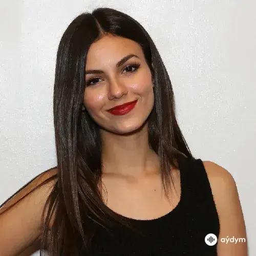 Victoria  Justice