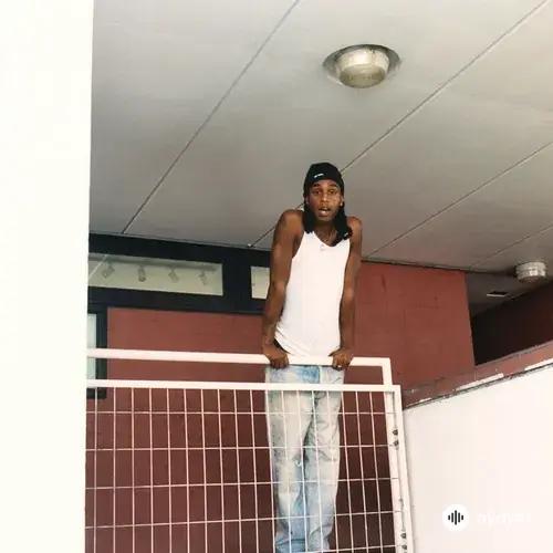 Bakar  - OneInOneOut