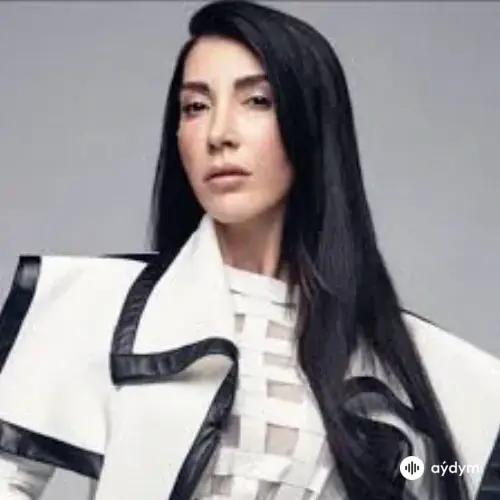 Hande Yener - Seviyorsun