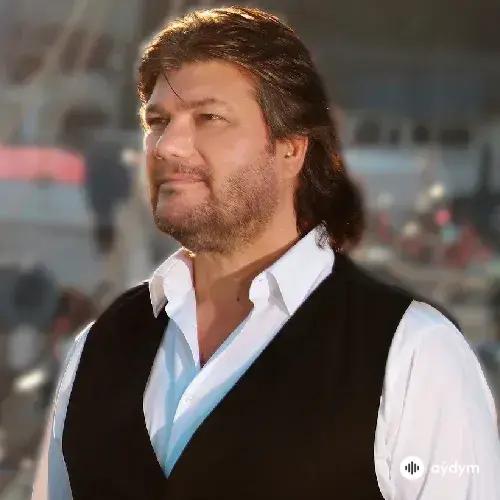 Ahmet  Şafak