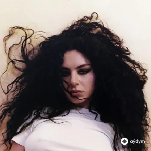 Charli XCX - How Can I