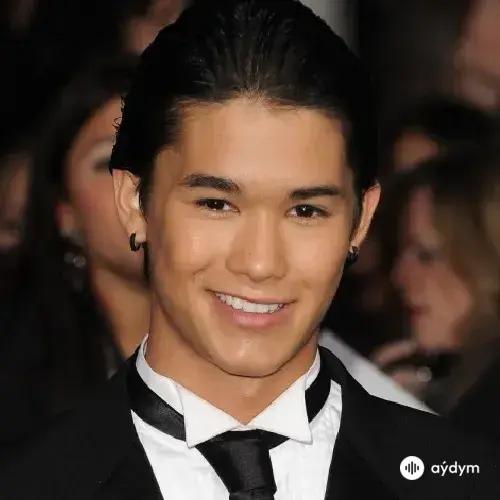 Booboo Stewart