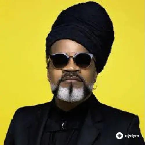 Carlinhos  Brown