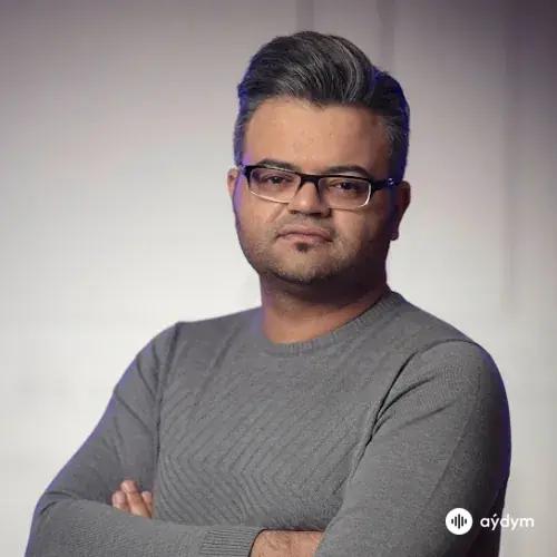 Afshin  Azari