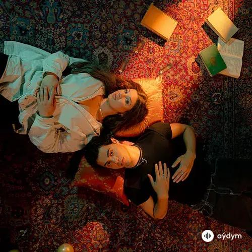 maryjo-Mergui - LIVING ROOM