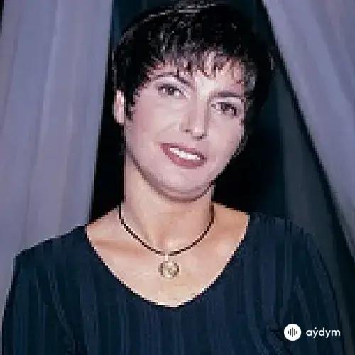 Naşide  Göktürk