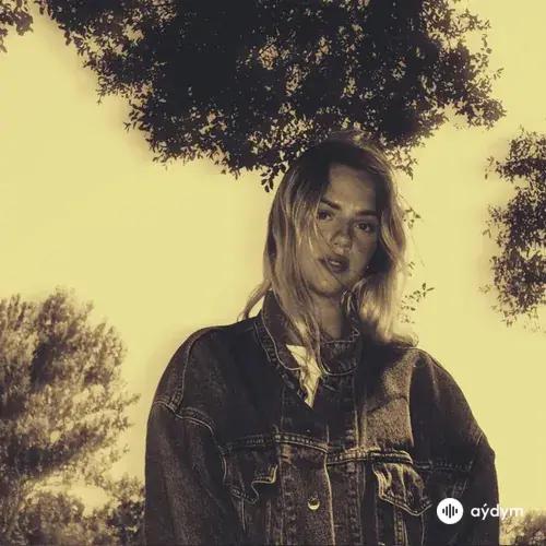 Emilee - Alive Again