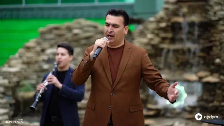 Gel Gel Jeýran, Humaý Gözli