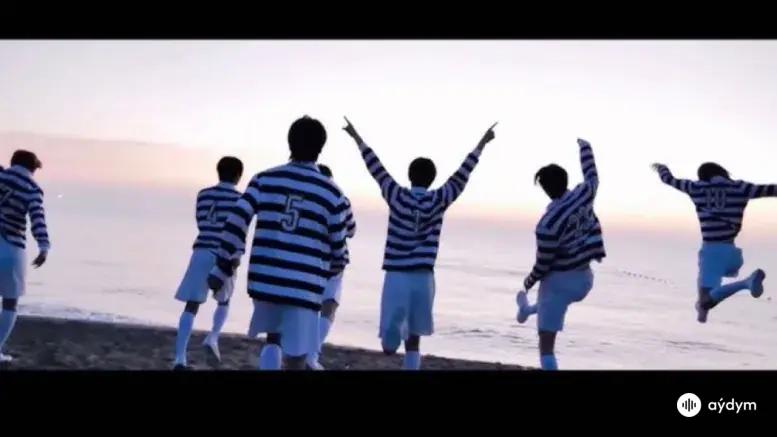 What Makes You Beautiful