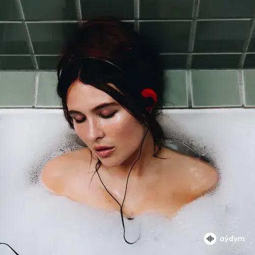 Mimi  Webb-Meghan Trainor - Mind Reader (with Meghan Trainor)