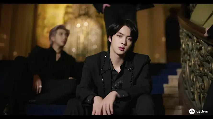 Black Swan Official MV