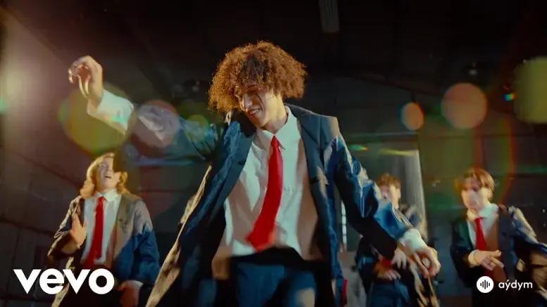 Bling-Bang-Bang-Born