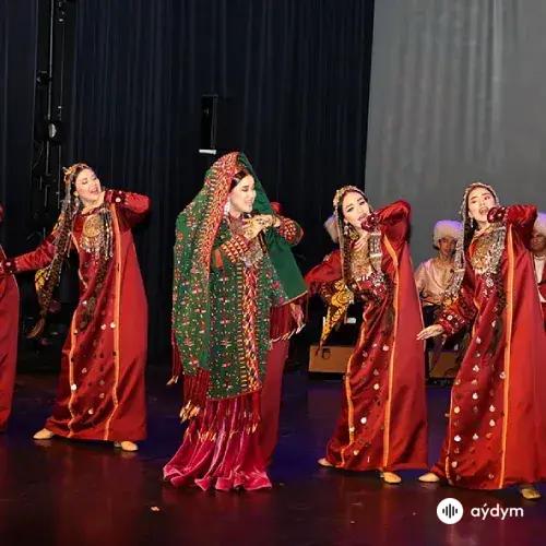 "Meňli" Tans Topary