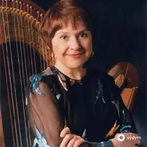 Judy Loman