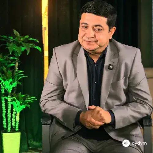 Serdar Geldiýew - Sergezdan Men (Janly Ses)