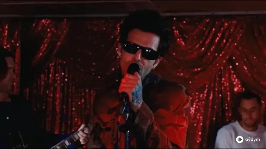 Hula Girl (Official Music Video)