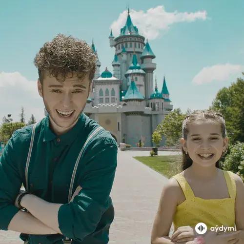 Ecrin Su Çoban-Berk Coşkun - Masallara Inan (Masal Şatosu Orijinal Film Müzigi)