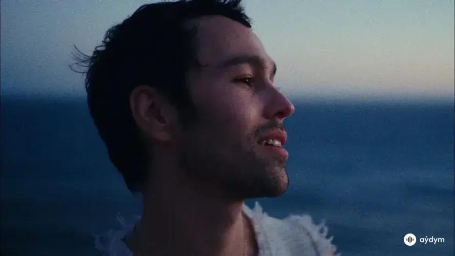 The Thing I Love (Official Video)