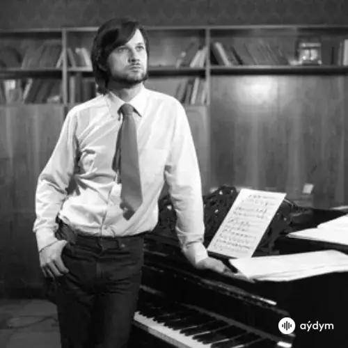 Евгений Крылатов