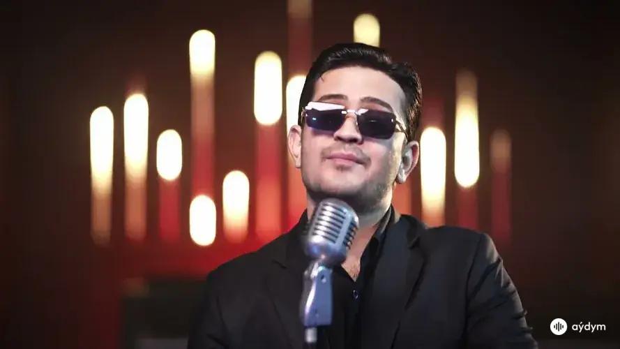 Biziňki Söýgi Däl