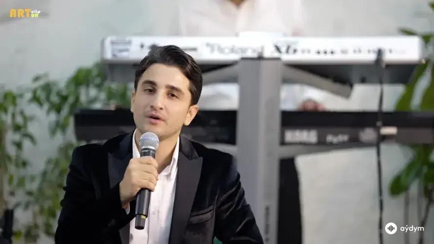 Ruhyňyz Tug Kimin Belentde Bolsun