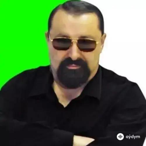 Леон Петросов