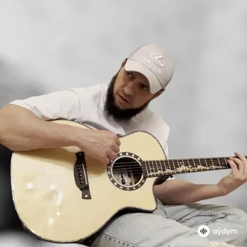 Алихан Амхадов