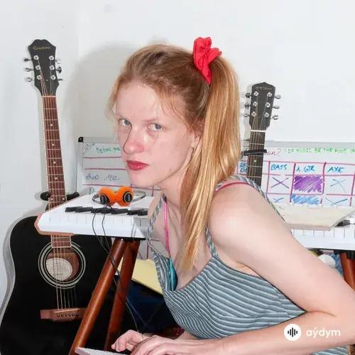 Audrey Hobert
