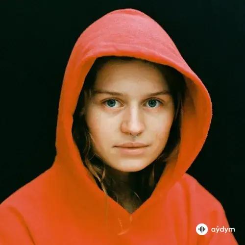 Girl In Red  - Girls